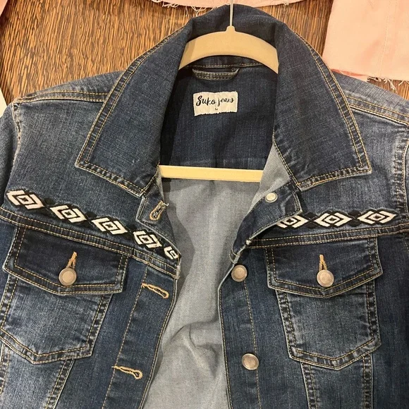 Stylish Jacket Collection - Various Colors - Picture 2 of 4